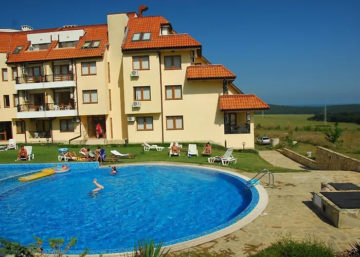 Апартаменты Oasis Kamchia *