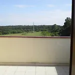 Апартамент оазис бийч Камчия