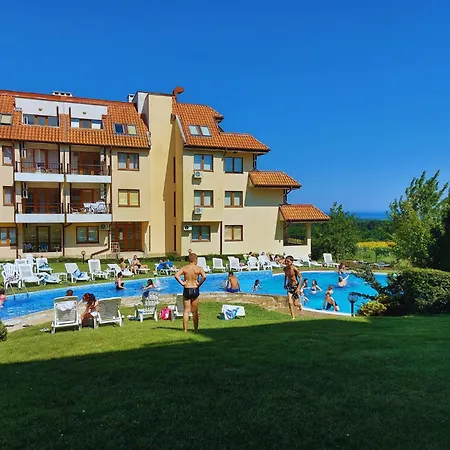 Апартаменты Oasis Kamchia