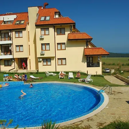 Апартаменты Oasis Kamchia *